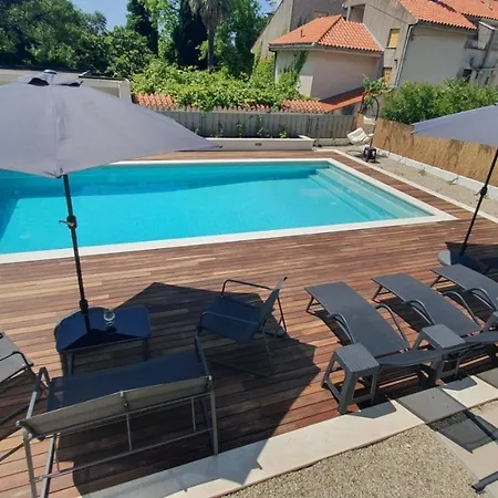 In Kastel Luksic With Terrace, Air Conditioning, W-lan, Washing Machine 5107-3 * Kastela